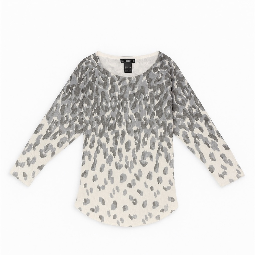Elegant Gray and White Leopard Print 3/4 Sleeve Top- Design 365